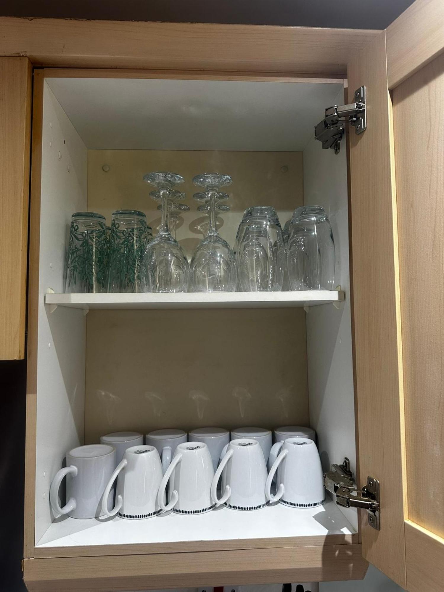 London 2 Bed 2 Bath Apartment Holiday Home - Free Parking - 3Min Walk To The Train Station - 19Min To London Liverpool Street 5Min To Victoria Line 1Gb Broadband Super Fast Internet Ground Floor 100S Of Shops Restaurants Bakeries 24-Hour Asda Superst Exteriör bild